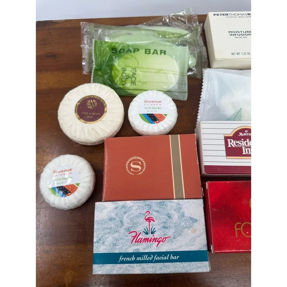 LOT OF 20 SAMPLES Hotel Bar Of Soaps‎ Face Body Soaps Variety